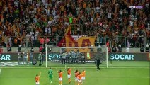 Hakim Ziyech, Galatasaray tribünlerinde üçlü çektirdi