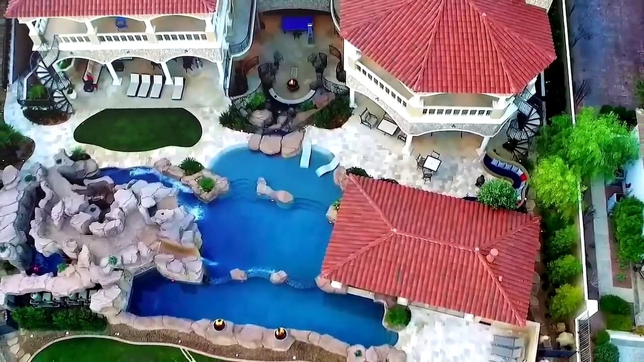15 INCREDIBLE Private Swimming Pools