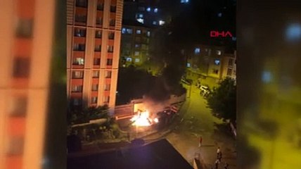 Çocuk parkı alev alev yandı