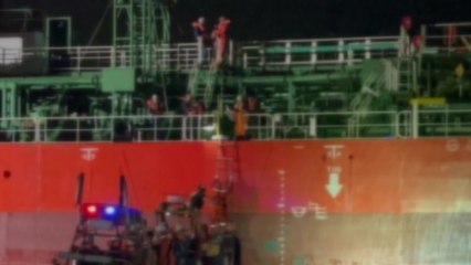 군산 어청도 해상 화물선 화재...13시간 만에 진화 / YTN