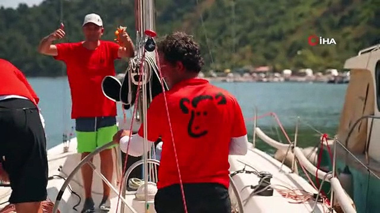 Tirilye'deki zorlu yelken mücadelesi nefes kesti