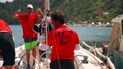 Tirilye'deki zorlu yelken mücadelesi nefes kesti