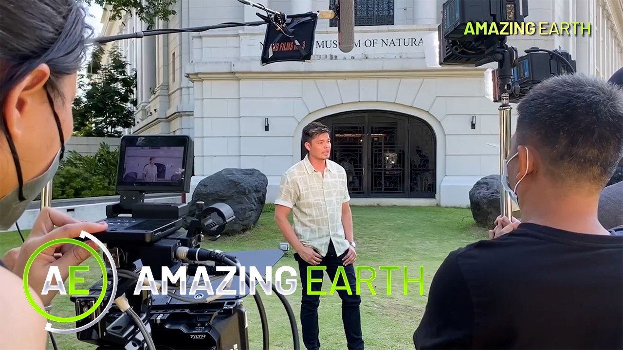 Amazing Earth: A quick set tour in Amazing Earth! (Online Exclusive)