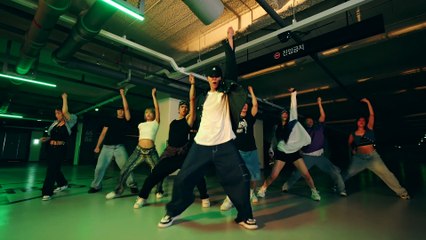 U-KNOW 유노윤호 ‘Spotlight’ Performance Clip