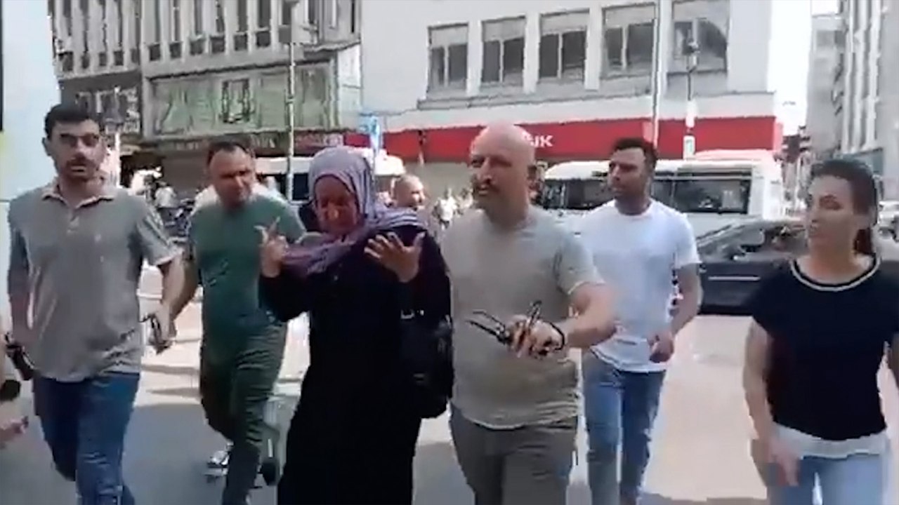 Yeşil Sol Parti Adana İl Örgütü binasına saldırı