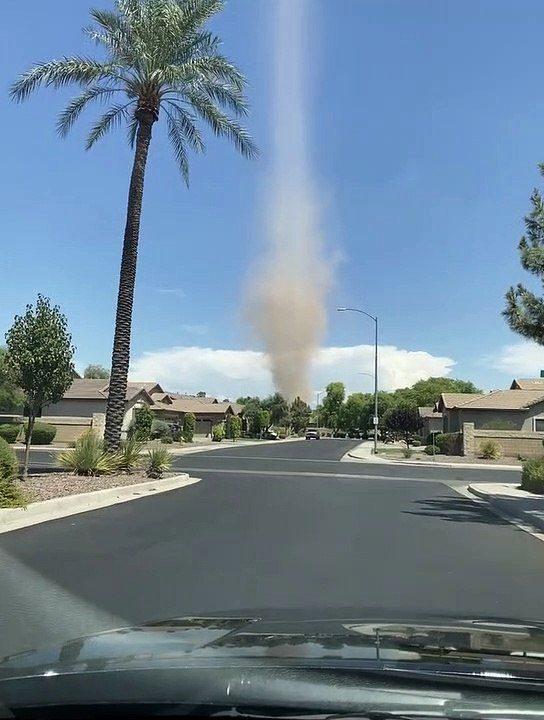 Diable de poussière ou portail vers d'autres dimensions