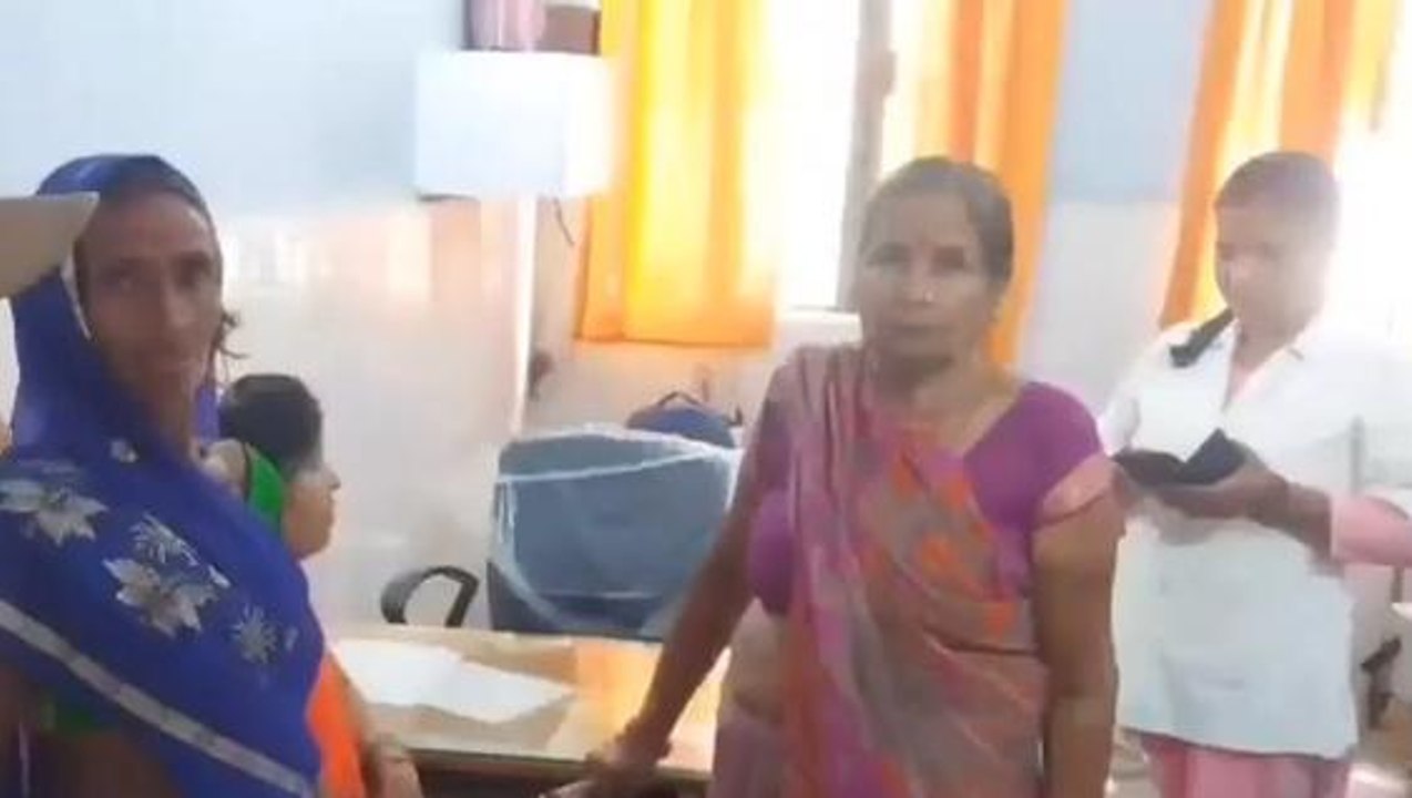 लखीसराय: सदर अस्पताल के इमरजेंसी वार्ड से डॉक्टर दिखे गायब, मरीज परेशान