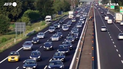 La benzina sale ancora.  Appello generale:  "Stop accise"