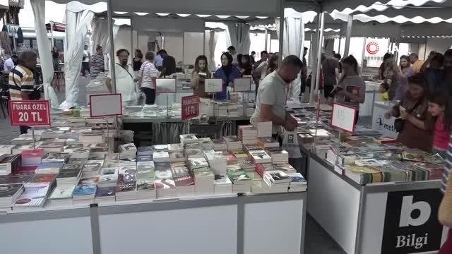 Mudanya 5. Kitap Fuarı 'Cumhuriyet ve Demokrasi' temasıyla başladı