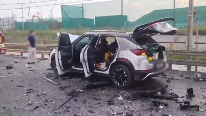 인천에서 SUV 중앙선 넘어 차량 2대 충돌...7명 부상 / YTN