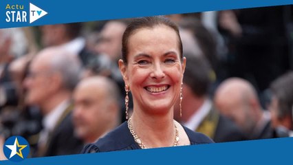 Carole Bouquet, grand mère gaga  Ses deux amours Gaïa et Paloma dans un décor de rêve, rare momen