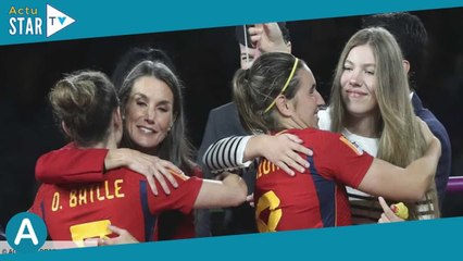 Letizia et Sofia d’Espagne  mère et fille euphoriques après la victoire en Coupe du monde