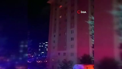 Prizde unutulan ütü evi yaktı, mahalleli sokağa döküldü