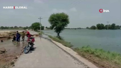 Pakistan’da sel tehlikesi: 100 bin kişi tahliye edildi