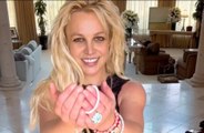 Britney Spears reemplaza su anillo de bodas con una pieza de joyería barata