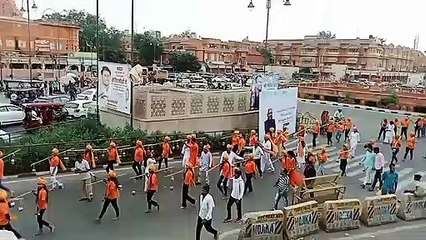 बेटियों ने निकाली कांवड़ यात्रा, किया जला​भिषेक