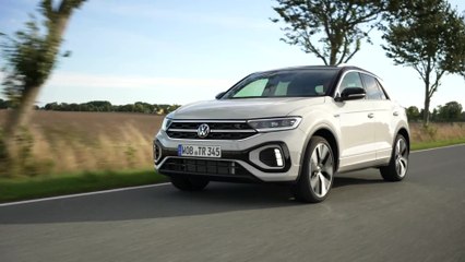 Volkswagen T-Roc R-Line in Ascotgrey Driving Video