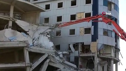 8 katlı hastane ikinci yıkım denemesinde yerle bir oldu, o anlar kamerada