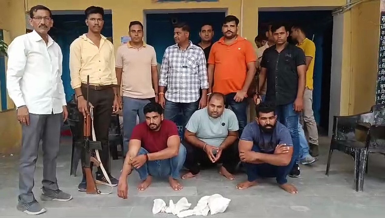 अवैध हथियारों के साथ तीन बदमाश पकड़े