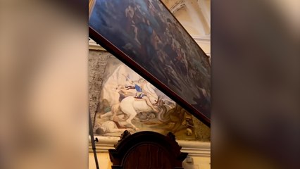 Restorasyon sırasında bulunan gizli tablo görenleri şaşırtıyor