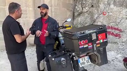 Fransa'dan 22 gün önce yola çıkan turist Hakkari'ye ulaştı