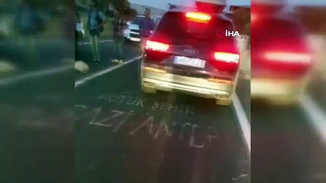 Kamyonet Koyun sürüsüne daldı: 25 hayvan telef oldu