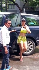 Malaika Arora का Short Outfit में दिखा खूबसूरत लुक
