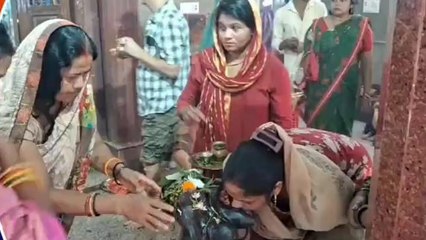 गोपालगंज: नाग पंचमी पर बाबा बालखंडेश्वर नाथ का दर्शन करने उमड़ा भक्तों का जनसैलाब