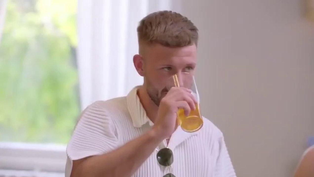 Celebs Go Dating Season 12 Episode 1