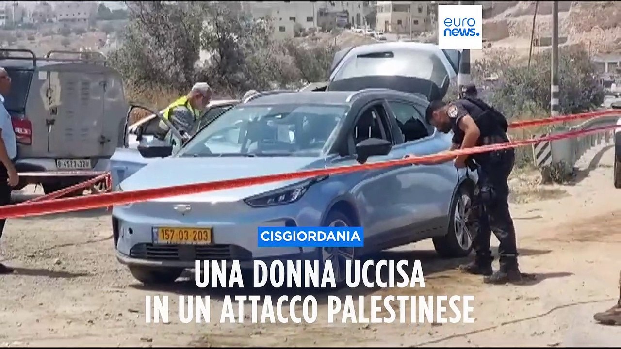 Spari ad un auto: una donna israeliana uccisa i...