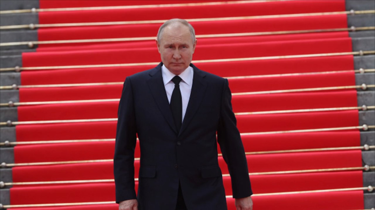 Putin verlässt moskau für treffen mit militärs