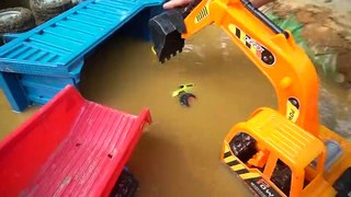 Crane Cars Working Underwater - Funny Children's Music For Children