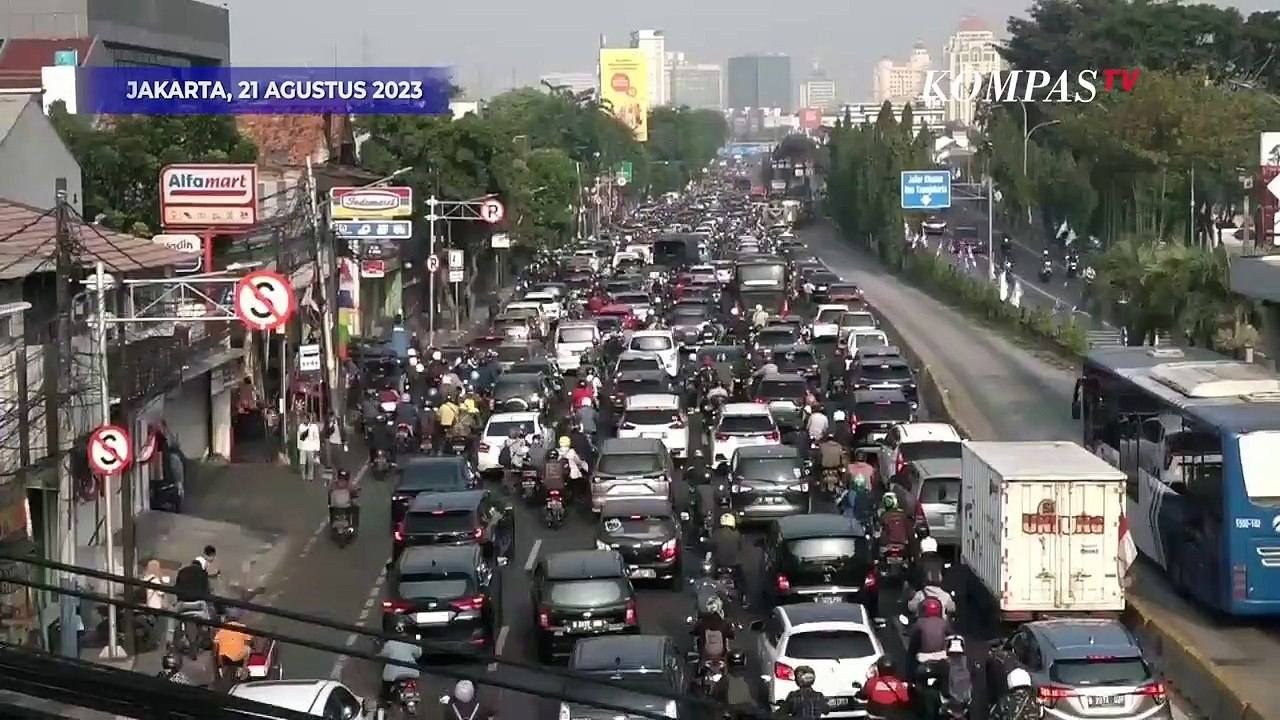 Menteri LHK Siti Nurbaya Sebut Gedung Tinggi di Jakarta Pengaruhi Sirkulasi Udara