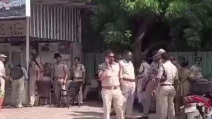 కృష్ణా జిల్లా: పోలీసుల పహారాలో గన్నవరం