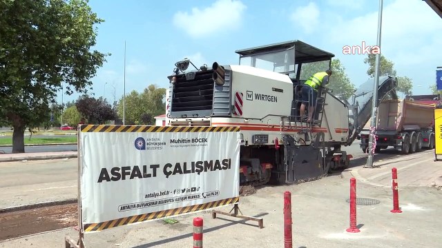 Antalya Büyükşehir Belediyesi, Antalya Bulvarı yan yolunda asfalt yenileme çalışması başlattı