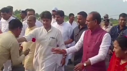 दतिया: CM और सिंधिया ने दी एयरपोर्ट की सौगात,गृहमंत्री ने रखी यह बड़ी मांग