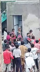 #Attack on the police who went to arrest the accused in Ratlam, VIDEO