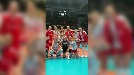 Gruptan çıkmayı garantiledik! Filenin Sultanları kayıpsız devam ediyor