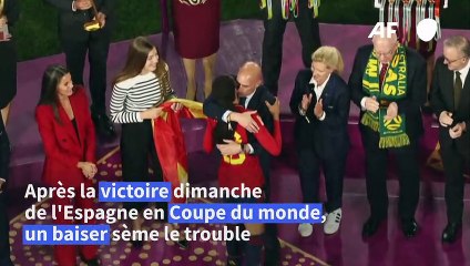 Foot: le président de la Fédération espagnole s'excuse d'avoir embrassé sur la bouche Hermoso