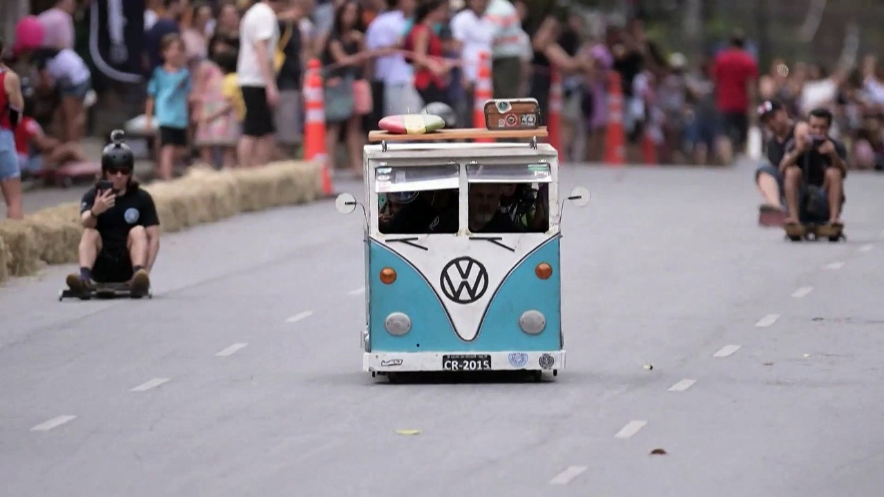 VÍDEO : Corrida de carros sem motor em Belo Horizonte