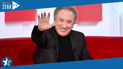 Michel Drucker dans sa magnifique maison du Sud  vidéo avec sa femme Dany, à quelques jours de son