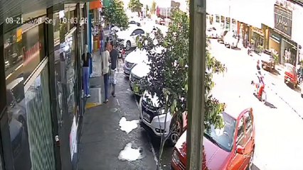 Pérola: Delegado detalha assalto que resultou em um homem baleado e R$ 35 mil de malote levados 1