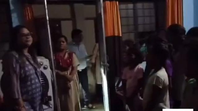 गोण्डा: डीएम अचानक पहुंची कस्तूरबा गांधी आवासीय बालिका विद्यालय,मचा हड़कंप