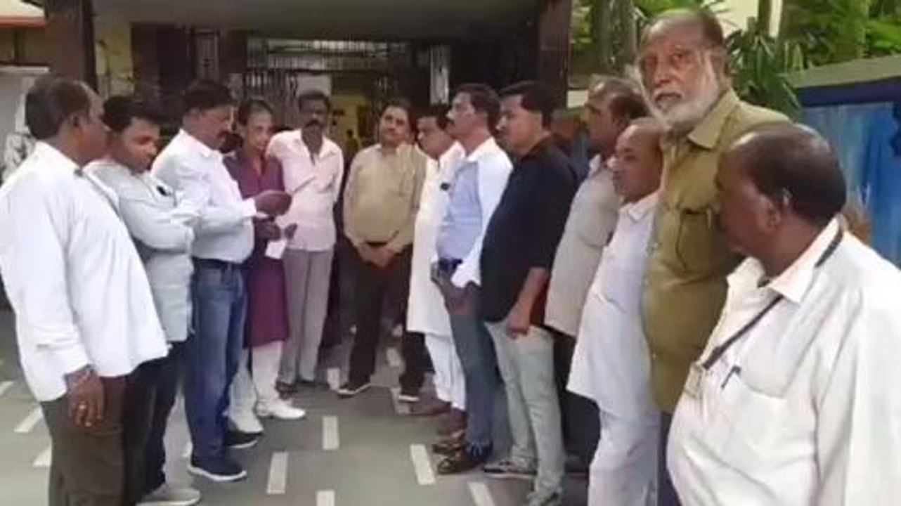 मंदसौर: सफाई कर्मचारियों ने अपनी मांगों को लेकर दिया ज्ञापन, करेंगे उग्र आंदोलन