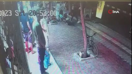 Kurşun yağmuruna tutulan şahsın bacağından vurulmasıyla yaşadığı şok kamerada