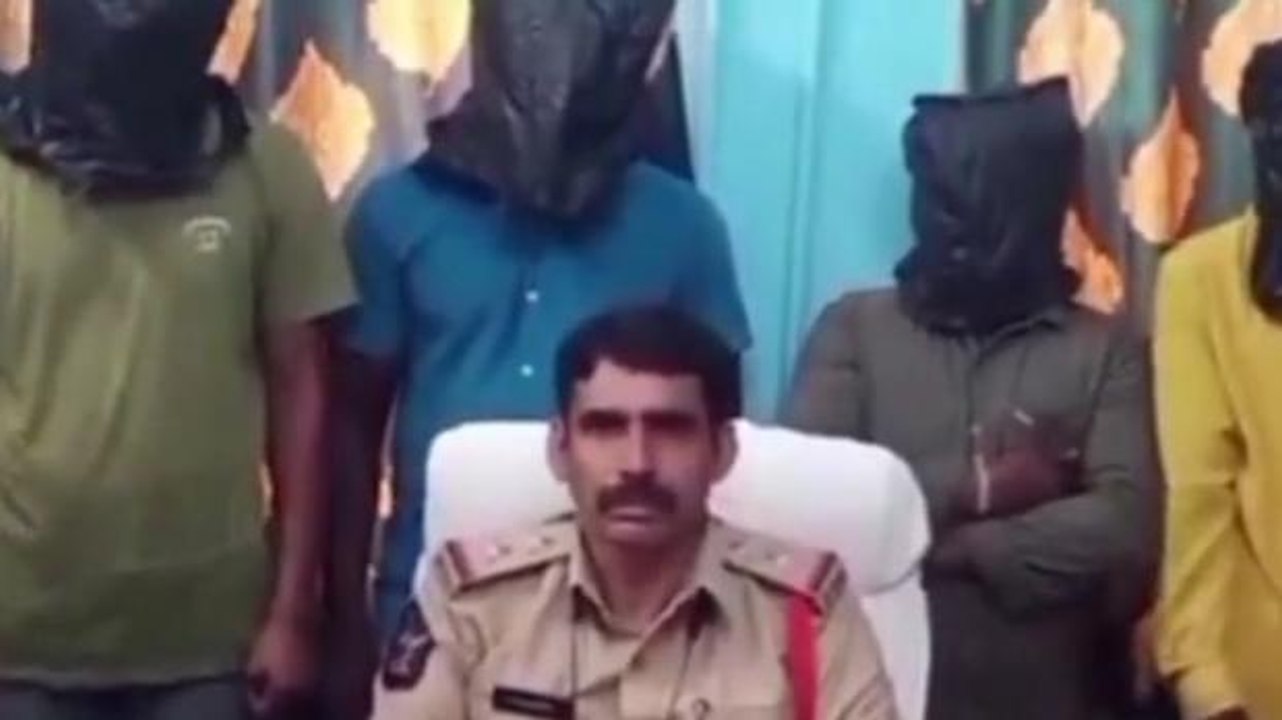 కడప జిల్లా: పక్కా సమాచారం.. నలుగురు అరెస్ట్