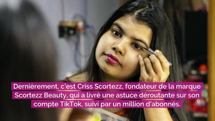 Un trait d'eye-liner parfait : cette astuce improbable permet de savoir précisément où placer sa virgule