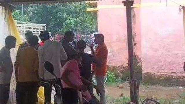 सीतापुर: सड़क दुर्घटना में एक युवक की दर्दनाक मौत, मची चीख - पुकार