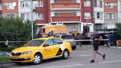 Russia, finestre e auto danneggiate dopo l'abbattimento di un drone ucraino