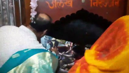 सातवें सोमवार दिखी श्रद्धा अपार, शिव शृंगार दर्शन के लिए कतार